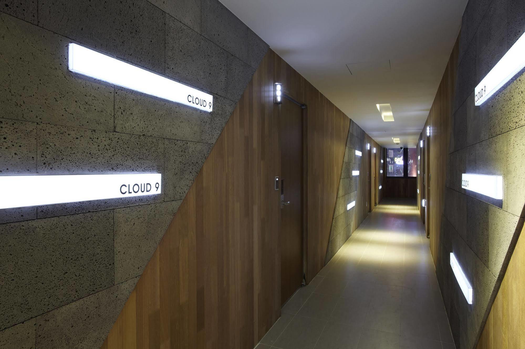 Hotel Cloud 9 Пусан Экстерьер фото